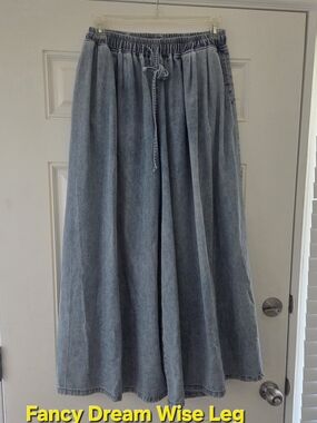 FANCY DREAM Ultra Wide-Leg Palazzo Jeans, Size S (Slight Flaw)